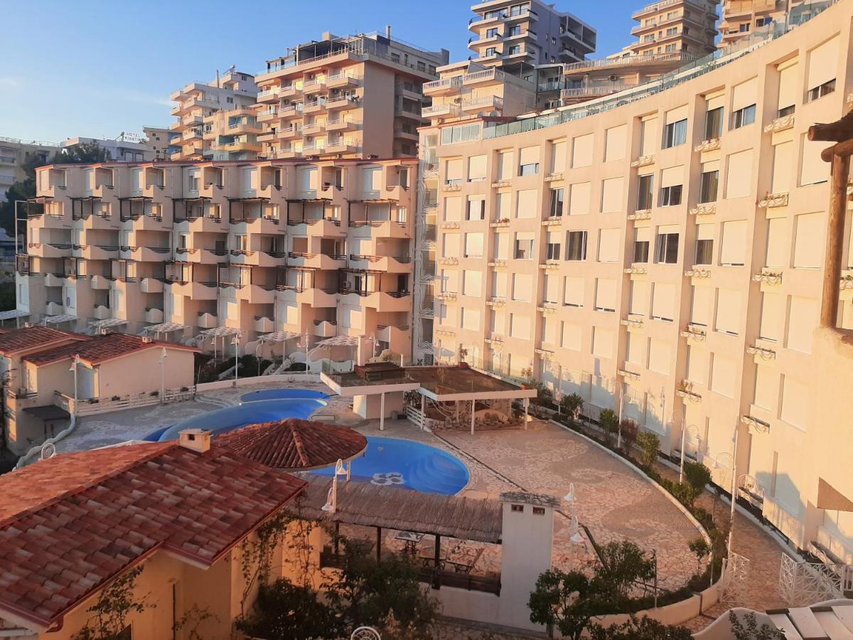 Kela Apartments Sarande Exterior photo