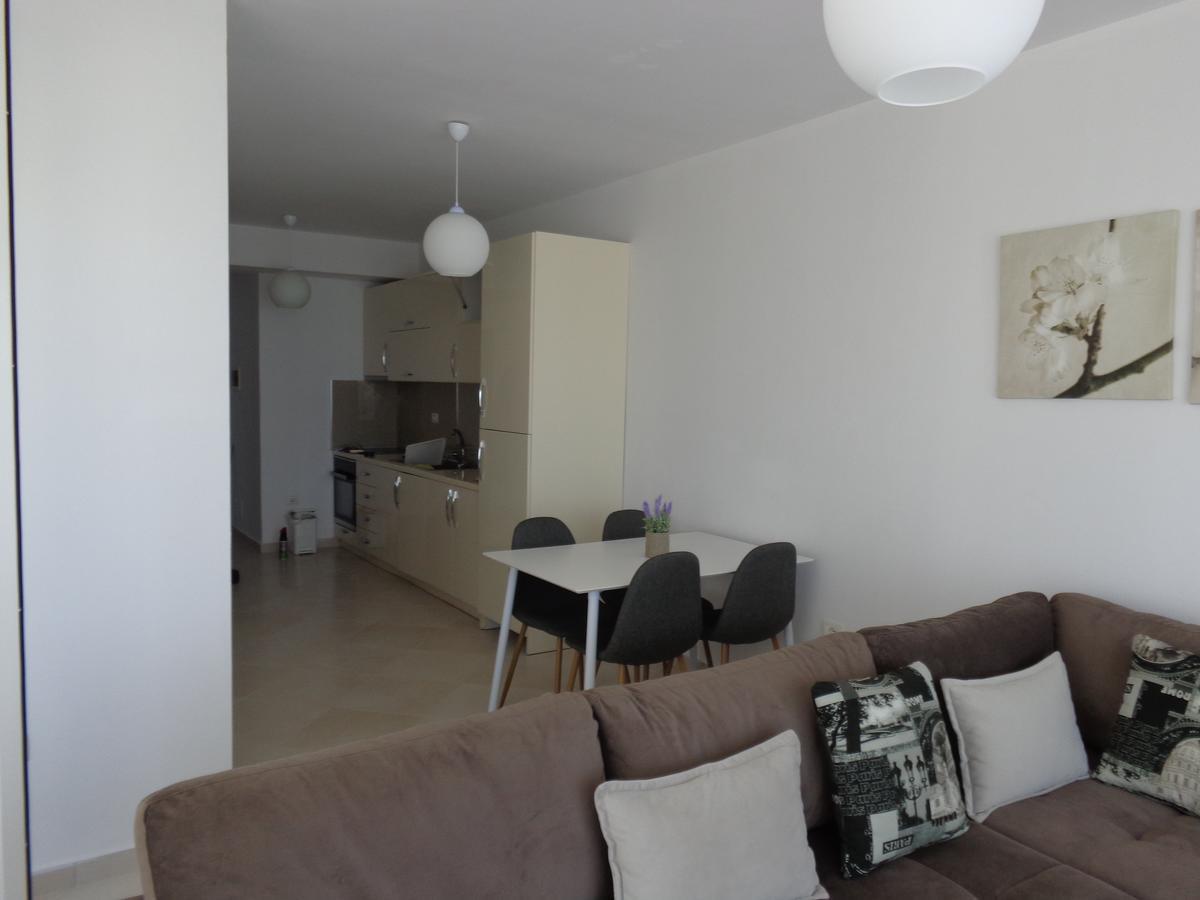 Kela Apartments Sarande Exterior photo