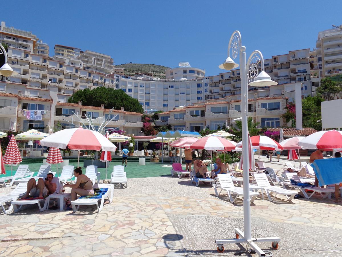 Kela Apartments Sarande Exterior photo